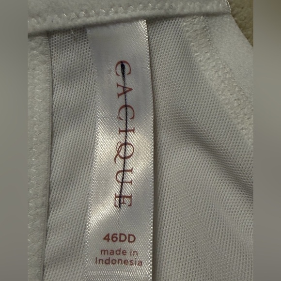 Cacique Lace Overlay Boost Plunge Bra - Picture 7 of 8